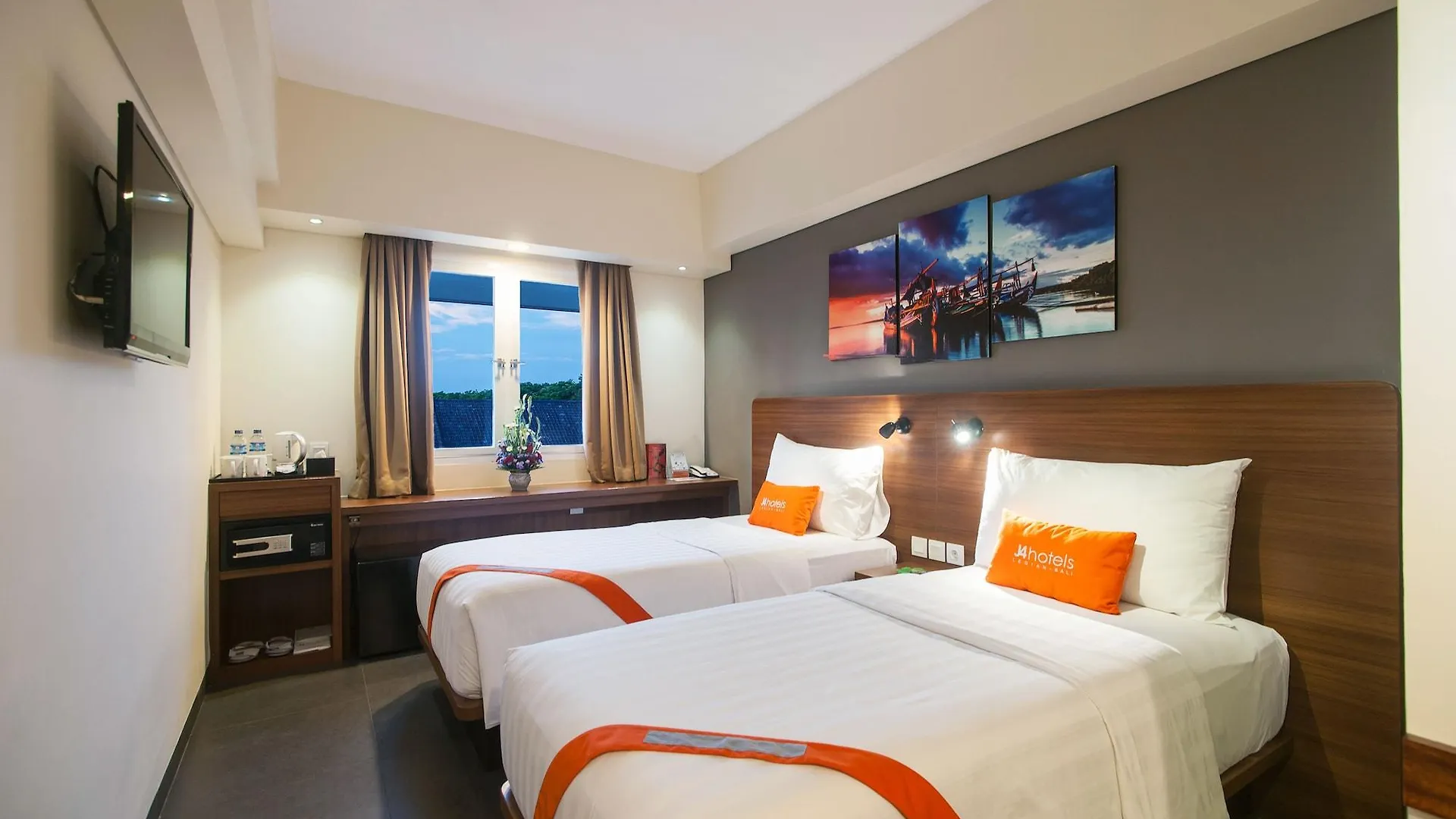J4 Hotels Legian 4*,  Indonesië