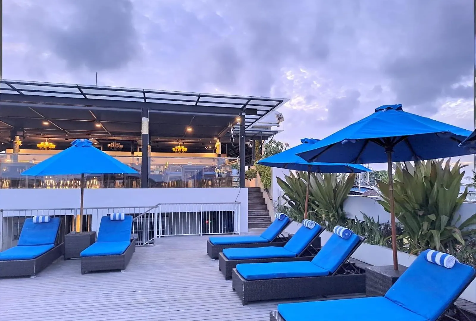 J4 Hotels Legian 4*,  Indonesië