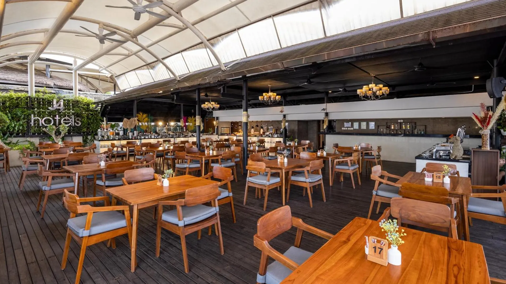 J4 Hotels Legian